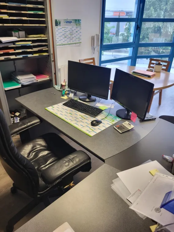 Nettoyage de bureau d'entreprise à Saint-Etienne , Pont-Évêque, Société de nettoyage Girard André