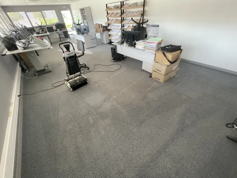 SNGA - votre spécialiste pour l'entretien des moquettes, Pont-Évêque, Société de nettoyage Girard André