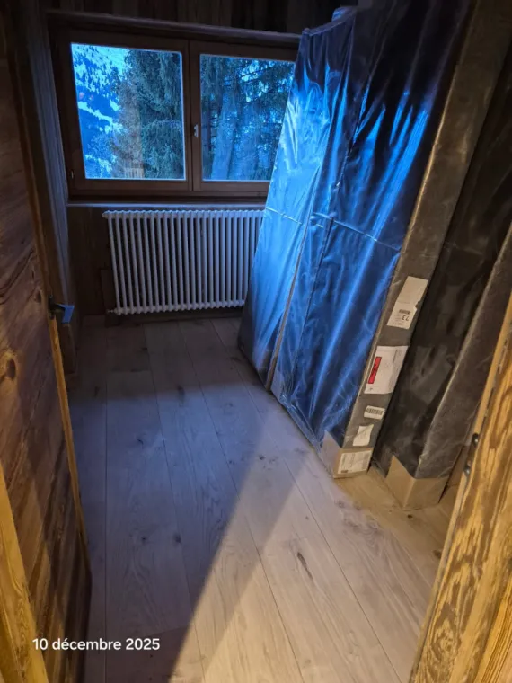 Redonnez éclat et durabilité à votre parquet avec SNGA, Pont-Évêque, Société de nettoyage Girard André