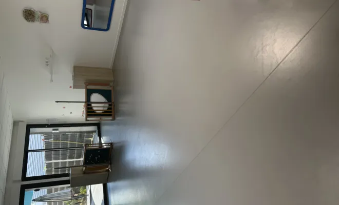 SNGA – Nettoyage et rénovation de sols plastiques en crèche à Lyon, Pont-Évêque, Société de nettoyage Girard André