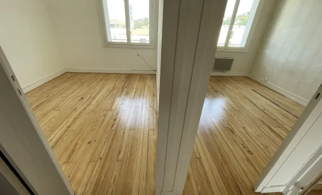 SNGA rénove un parquet après une inondation a Givors, Pont-Évêque, Société de nettoyage Girard André
