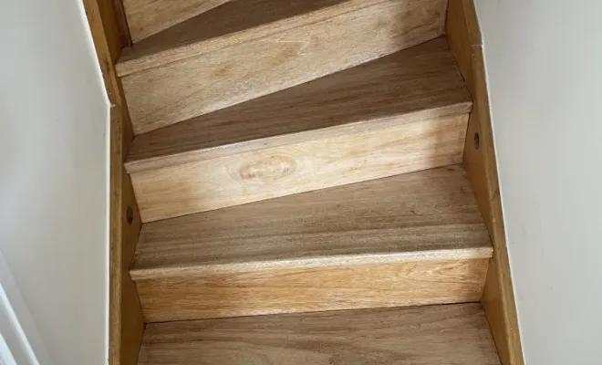 Confier le ponçage et la vitrification de votre escalier  à Lyon ou dans la région de Bourgoin-Jallieu et Vienne, Pont-Évêque, Société de nettoyage Girard André