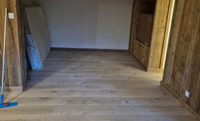 Entreprise de rénovation de parquets et escaliers en bois sur St-Chamond, Pont-Évêque, Société de nettoyage Girard André